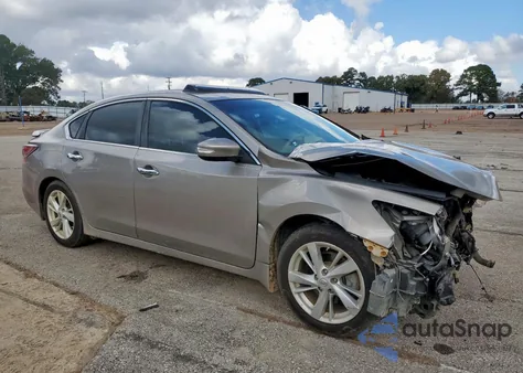 2015 Nissan Altima 2.5 из США, поврежденный, VIN 1N4AL3AP1FN915739